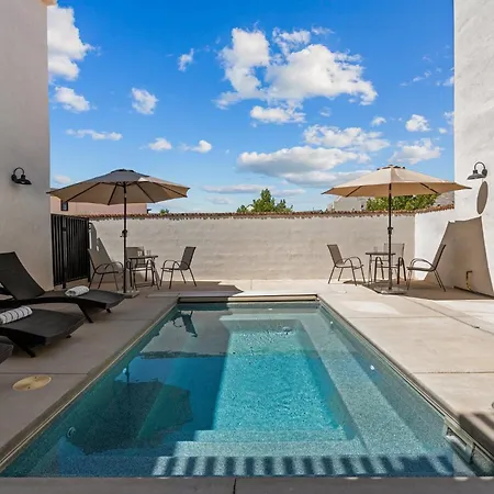 Desert Jewel With Private Gym And Pool Townhouse